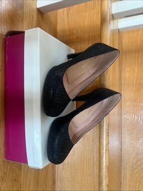 Naturalizer Black Textured Pointed Toe High Heels